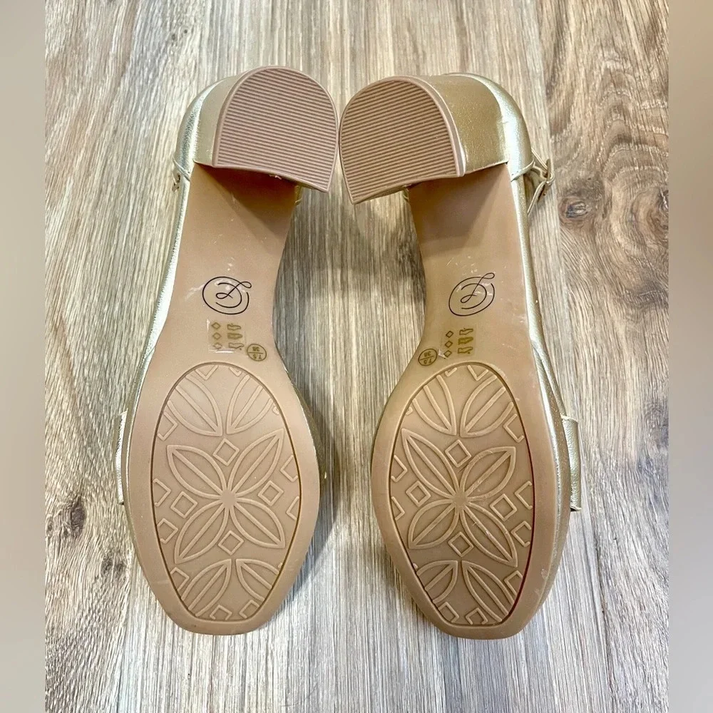 Chinese Laundry Women's Teri New Metallic Heeled Sandal Size 7.5 NWOT